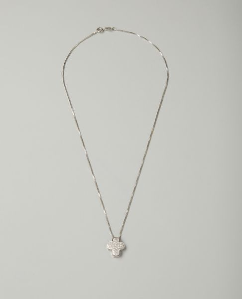. : Girocollo con pendente a forma di croce in oro bianco 18 carati e pav� di diamanti di 0.45 ct.  - Asta Asta 402 | GIOIELLI - OROLOGI Online - Associazione Nazionale - Case d'Asta italiane