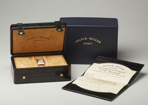 FRANCK MULLER - Orologio Franck Muller Geneve con quadrante in oro giallo 18 carati con indici arabi e cinturino in pelle.