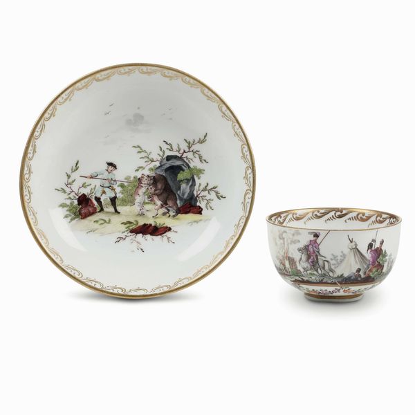 Una tazza e un piattino <BR>Vienna, Manifattura Imperiale, 1760 circa<BR><BR>  - Asta Porcellane venete ed europee di un'importante Famiglia veneziana - Associazione Nazionale - Case d'Asta italiane