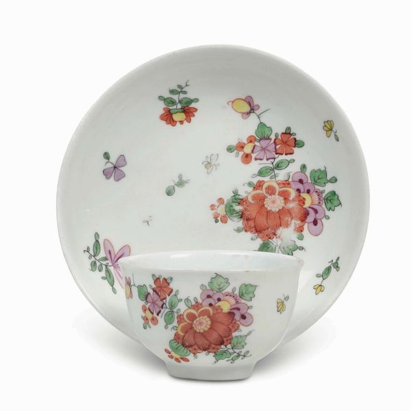 Tazza con piattino<BR>Vienna, Manifattura Imperiale, verso il 1780  - Asta Porcellane venete ed europee di un'importante Famiglia veneziana - Associazione Nazionale - Case d'Asta italiane