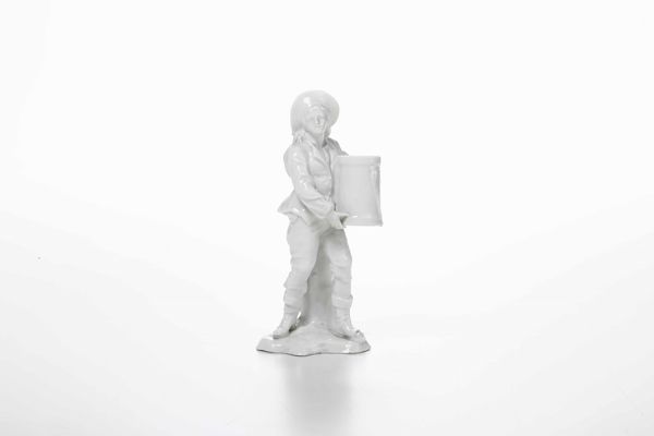 Figurina<BR>Vienna, Manifattura Imperiale, terzo quarto del XVIII secolo  - Asta Porcellane venete ed europee di un'importante Famiglia veneziana - Associazione Nazionale - Case d'Asta italiane