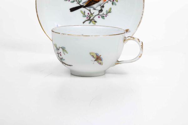 Tazza con piattino<BR>Berlino, Regia Manifattura di porcellane, 1780 circa <BR>  - Asta Porcellane venete ed europee di un'importante Famiglia veneziana - Associazione Nazionale - Case d'Asta italiane