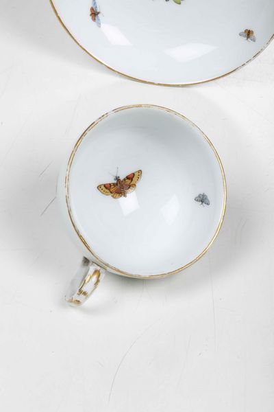 Tazza con piattino<BR>Berlino, Regia Manifattura di porcellane, 1780 circa <BR>  - Asta Porcellane venete ed europee di un'importante Famiglia veneziana - Associazione Nazionale - Case d'Asta italiane