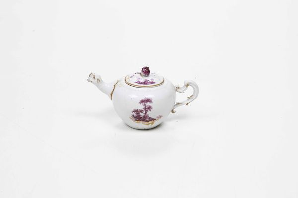 Teiera<BR>Germania, Manifattura di Ansbach, verso il 1770<BR><BR>  - Asta Porcellane venete ed europee di un'importante Famiglia veneziana - Associazione Nazionale - Case d'Asta italiane