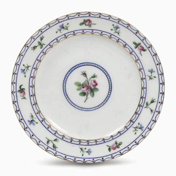 Piatto<BR>S�vres, 1780-1790 circa<BR><BR>  - Asta Porcellane venete ed europee di un'importante Famiglia veneziana - Associazione Nazionale - Case d'Asta italiane