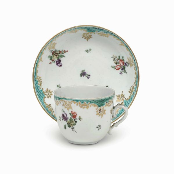 Tazza con piattino<BR>Venezia, Manifattura Cozzi, 1770-1790<BR>  - Asta Porcellane venete ed europee di un'importante Famiglia veneziana - Associazione Nazionale - Case d'Asta italiane