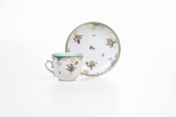 Tazza con piattino<BR>Venezia, Manifattura Cozzi, 1770-1790<BR>  - Asta Porcellane venete ed europee di un'importante Famiglia veneziana - Associazione Nazionale - Case d'Asta italiane
