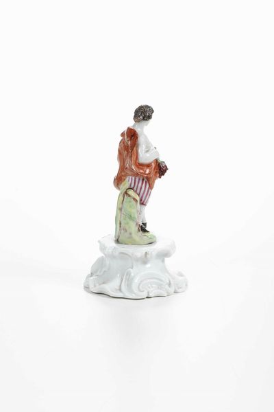 Figurina di vendemmiatore<BR>Venezia, Manifattura Cozzi, 1765 circa<BR>  - Asta Porcellane venete ed europee di un'importante Famiglia veneziana - Associazione Nazionale - Case d'Asta italiane