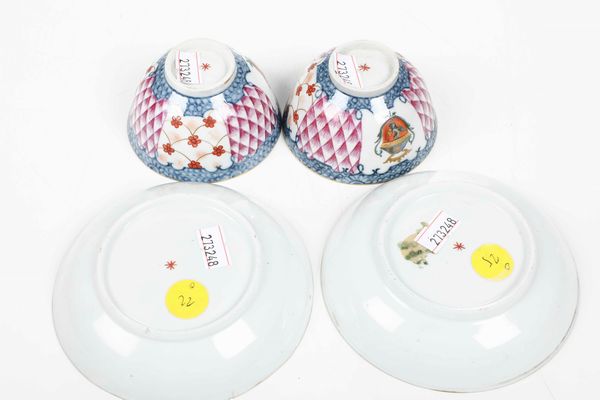 Coppia di tazze con piattino<BR>Nove, Manifattura di Pasquale Antonibon, 1770 circa<BR>  - Asta Porcellane venete ed europee di un'importante Famiglia veneziana - Associazione Nazionale - Case d'Asta italiane