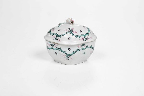 Zuccheriera<BR>Doccia, Manifattura Ginori, 1780 circa  - Asta Porcellane venete ed europee di un'importante Famiglia veneziana - Associazione Nazionale - Case d'Asta italiane