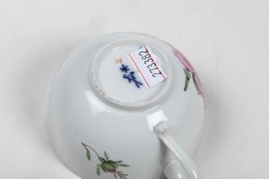 Tazza con piattino<BR>Meissen, periodo Marcolini, 1774-1814<BR>  - Asta Porcellane venete ed europee di un'importante Famiglia veneziana - Associazione Nazionale - Case d'Asta italiane