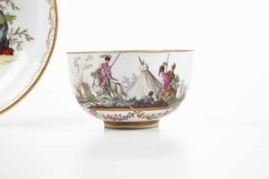 Una tazza e un piattino <BR>Vienna, Manifattura Imperiale, 1760 circa<BR><BR>  - Asta Porcellane venete ed europee di un'importante Famiglia veneziana - Associazione Nazionale - Case d'Asta italiane