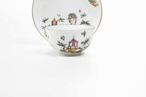 Rara tazza con piattino<BR>Venezia, Manifattura Cozzi, 1770 circa<BR>  - Asta Porcellane venete ed europee di un'importante Famiglia veneziana - Associazione Nazionale - Case d'Asta italiane