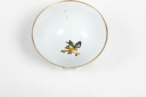 Rara tazza con piattino<BR>Venezia, Manifattura Cozzi, 1770 circa<BR>  - Asta Porcellane venete ed europee di un'importante Famiglia veneziana - Associazione Nazionale - Case d'Asta italiane