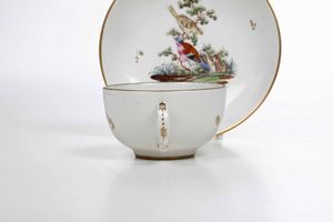 Tazza con piattino<BR>Germania, Manifattura di Ludwigsburg, 1770-1775<BR>  - Asta Porcellane venete ed europee di un'importante Famiglia veneziana - Associazione Nazionale - Case d'Asta italiane