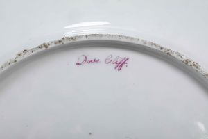 Piatto<BR>Inghilterra, Stafforshire, Manifattura Cliff, 1878-1904  - Asta Porcellane venete ed europee di un'importante Famiglia veneziana - Associazione Nazionale - Case d'Asta italiane