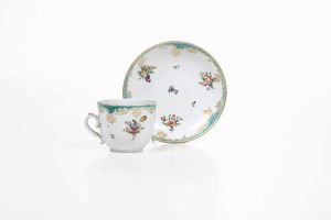Tazza con piattino<BR>Venezia, Manifattura Cozzi, 1770-1790<BR>  - Asta Porcellane venete ed europee di un'importante Famiglia veneziana - Associazione Nazionale - Case d'Asta italiane