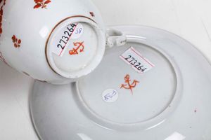Tazza con piattino<BR>Venezia, Manifattura Cozzi, 1770-1780<BR>  - Asta Porcellane venete ed europee di un'importante Famiglia veneziana - Associazione Nazionale - Case d'Asta italiane