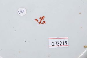 Coppia di sottobottiglia �Mocenigo�<BR>Venezia, Manifattura Cozzi, 1780-1790  - Asta Porcellane venete ed europee di un'importante Famiglia veneziana - Associazione Nazionale - Case d'Asta italiane