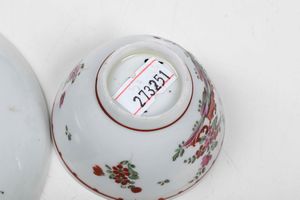 Tazza con piattino<BR>Nove, Manifattura Antonibon gestione Parolin, 1780-1790<BR><BR>  - Asta Porcellane venete ed europee di un'importante Famiglia veneziana - Associazione Nazionale - Case d'Asta italiane