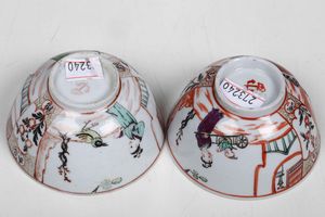 Coppia di tazze con piattino<BR>Venezia, Manifattura Cozzi, 1765-1770<BR>  - Asta Porcellane venete ed europee di un'importante Famiglia veneziana - Associazione Nazionale - Case d'Asta italiane