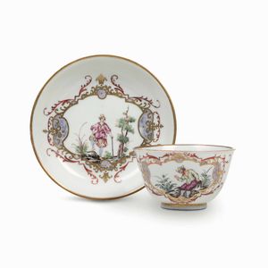 Due tazze e due piattini<BR>Doccia, Manifattura di Carlo Ginori, 1750 circa  - Asta Porcellane venete ed europee di un'importante Famiglia veneziana - Associazione Nazionale - Case d'Asta italiane