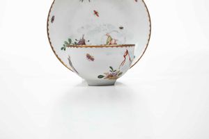 Tazza con piattino<BR>Venezia, Manifattura Cozzi 1770-1775<BR>  - Asta Porcellane venete ed europee di un'importante Famiglia veneziana - Associazione Nazionale - Case d'Asta italiane