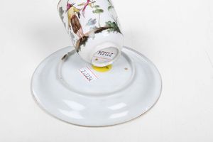 Tazza con piattino<BR>Doccia, Manifattura Ginori, 1810-1840<BR>  - Asta Porcellane venete ed europee di un'importante Famiglia veneziana - Associazione Nazionale - Case d'Asta italiane