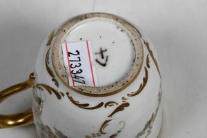 Tazza con piattino<BR>Vinovo, 1776-1779 (periodo Hannong)  - Asta Porcellane venete ed europee di un'importante Famiglia veneziana - Associazione Nazionale - Case d'Asta italiane
