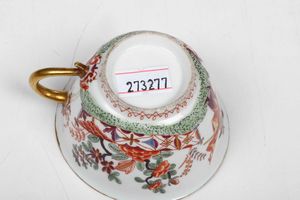 Tazza con piattino<BR>Meissen (?), 1720-1725 circa<BR>Decorazione probabilmente Hausmaler viennese  - Asta Porcellane venete ed europee di un'importante Famiglia veneziana - Associazione Nazionale - Case d'Asta italiane