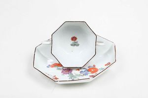 Rara tazza con piattino<BR>Meissen, 1725-1730  - Asta Porcellane venete ed europee di un'importante Famiglia veneziana - Associazione Nazionale - Case d'Asta italiane