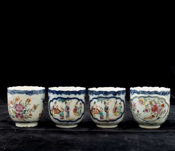 Quattro tazzine in porcellana con decori entro riserve, Cina, Dinastia Qing, XIX secolo  - Asta Asian Art - Associazione Nazionale - Case d'Asta italiane
