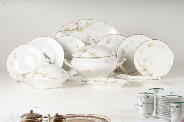 Servizio da tavola<BR>Doccia, Manifattura Ginori, XX secolo  - Asta Arredo per la tavola - Associazione Nazionale - Case d'Asta italiane