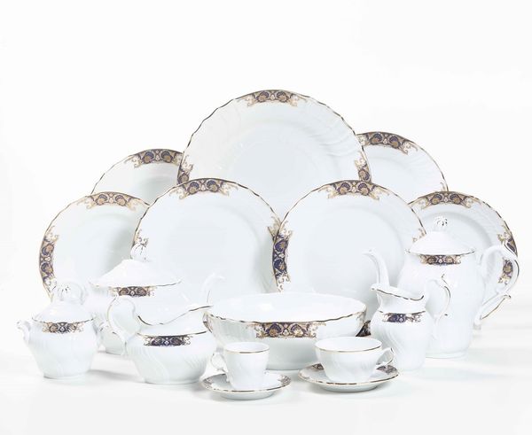 Servizio da tavola<BR>Doccia, Manifattura Richard Ginori, XX secolo  - Asta Arredo per la tavola - Associazione Nazionale - Case d'Asta italiane