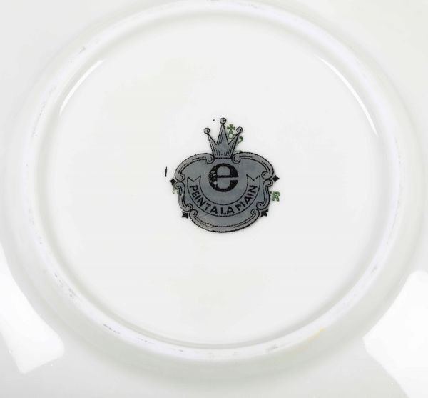 Servizio da t� e caff�<BR>Germania, Manifattura Hutschenreuther (porcellana) <BR>Probabilmente Boemia, Manifattura di Eichwald (decorazione),  XX secolo  - Asta Arredo per la tavola - Associazione Nazionale - Case d'Asta italiane