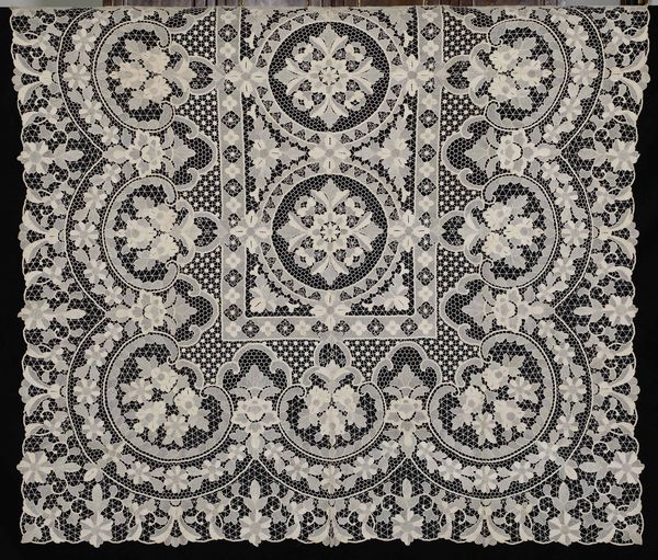 Tovaglia con 10 tovaglioli  - Asta Arredo per la tavola - Associazione Nazionale - Case d'Asta italiane