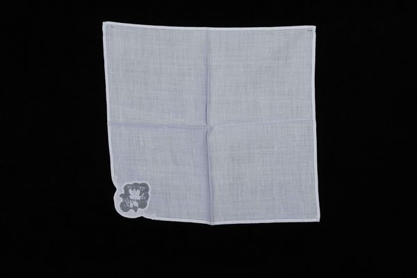 Tovaglia con 12 tovaglioli  - Asta Arredo per la tavola - Associazione Nazionale - Case d'Asta italiane