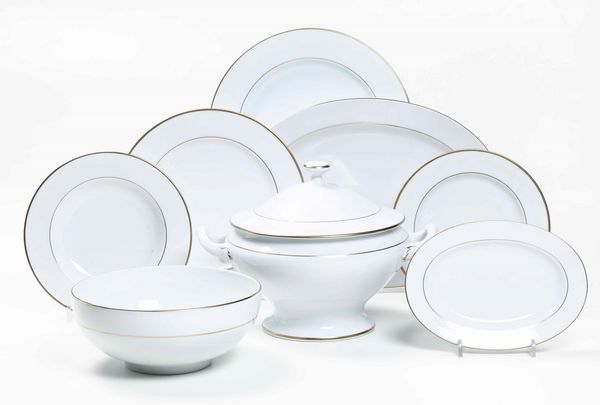 Servizio da tavola<BR>Francia, Limonges, Manifattura Viollet le Duc, XX secolo  - Asta Arredo per la tavola - Associazione Nazionale - Case d'Asta italiane