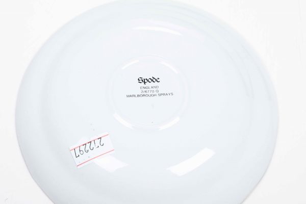 Servizio da t� e caff� Marlborough Sprays<BR>Inghilterra, Manifattura Spode, XX secolo  - Asta Arredo per la tavola - Associazione Nazionale - Case d'Asta italiane