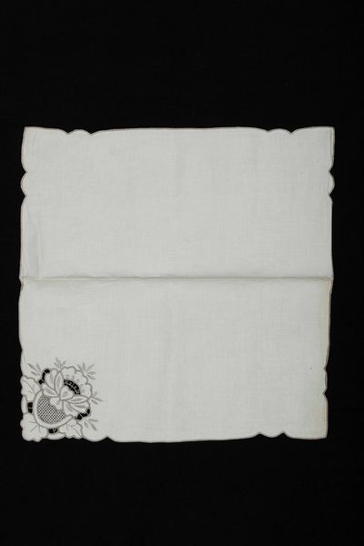 Tovaglia con 12 tovaglioli  - Asta Arredo per la tavola - Associazione Nazionale - Case d'Asta italiane