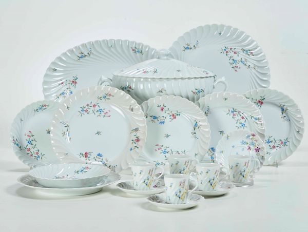 Servizio da tavola �Symphonie�<BR>Francia, Limoges, manifattura Haviland, seconda met� XX secolo  - Asta Arredo per la tavola - Associazione Nazionale - Case d'Asta italiane