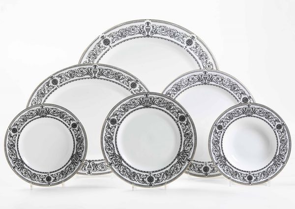Servizio da tavola<BR>Inghilterra, XX secolo  - Asta Arredo per la tavola - Associazione Nazionale - Case d'Asta italiane
