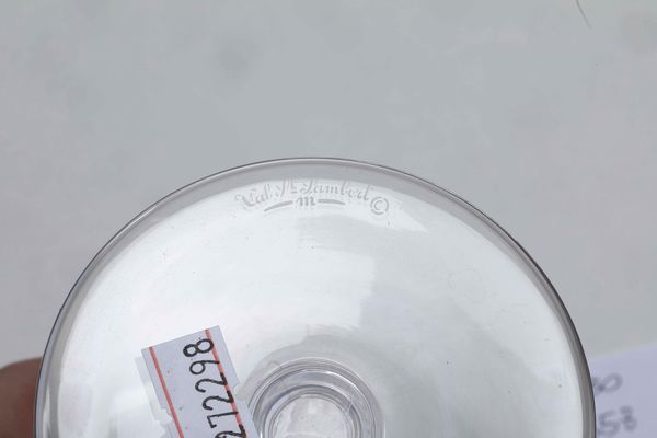 Dodici calici da degustazione �Charente Uni�<BR>Belgio, Manifattura di Val Saint Lambert, XX secolo  - Asta Arredo per la tavola - Associazione Nazionale - Case d'Asta italiane