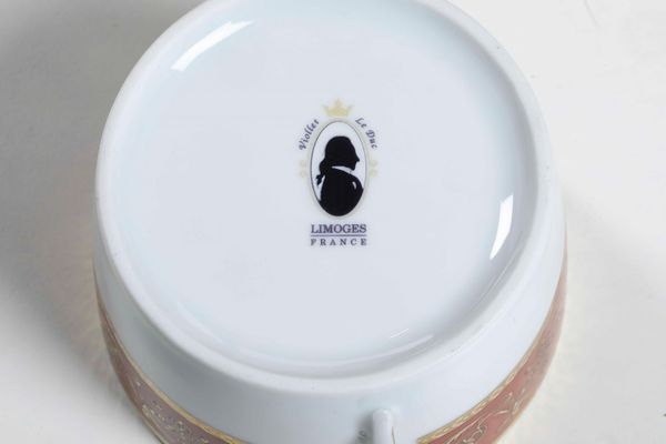 Servizio da tavola<BR>Francia, Limoges, Manifattura Viollet le Duc, XX secolo  - Asta Arredo per la tavola - Associazione Nazionale - Case d'Asta italiane