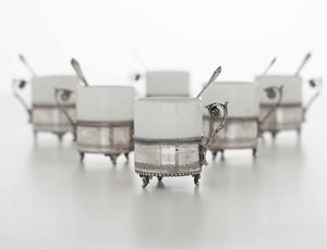 Sei tazze da caff� con cucchiaini in argento<BR>Doccia, Manifattura Ginori, XX secolo  - Asta Arredo per la tavola - Associazione Nazionale - Case d'Asta italiane