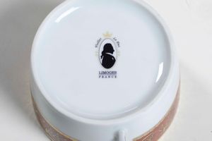 Servizio da tavola<BR>Francia, Limoges, Manifattura Viollet le Duc, XX secolo  - Asta Arredo per la tavola - Associazione Nazionale - Case d'Asta italiane