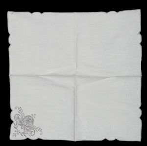 Tovaglia con 12 tovaglioli  - Asta Arredo per la tavola - Associazione Nazionale - Case d'Asta italiane