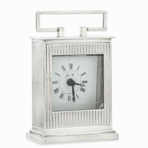 Pendola da viaggio. Cassa in argento sterling. Argenteria artistica fiorentina del XX secolo  - Asta Dimore italiane - Associazione Nazionale - Case d'Asta italiane