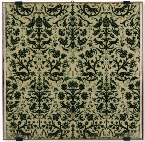 Lotto di cinque tessuti in cornice  - Asta Dimore italiane - Associazione Nazionale - Case d'Asta italiane