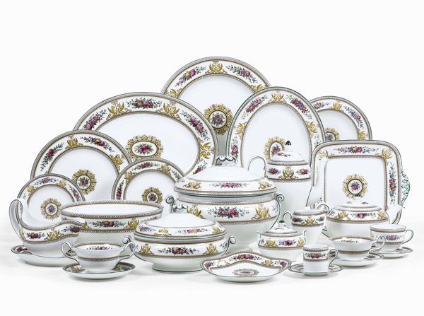 Servizio da tavola Columbia<BR>Inghilterra, Manifattura Wedgwood, XX secolo  - Asta Dimore italiane - Associazione Nazionale - Case d'Asta italiane